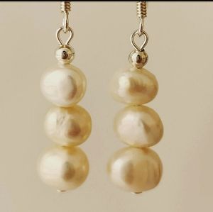Fresh Water Pearl Dangle Earings Sterling Silver